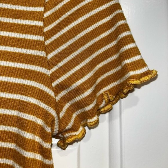 Y2K Crop Top Mustard Ribbed Stripes Ruffled Short Sleeve Womens Size Medium - Picture 3 of 5
